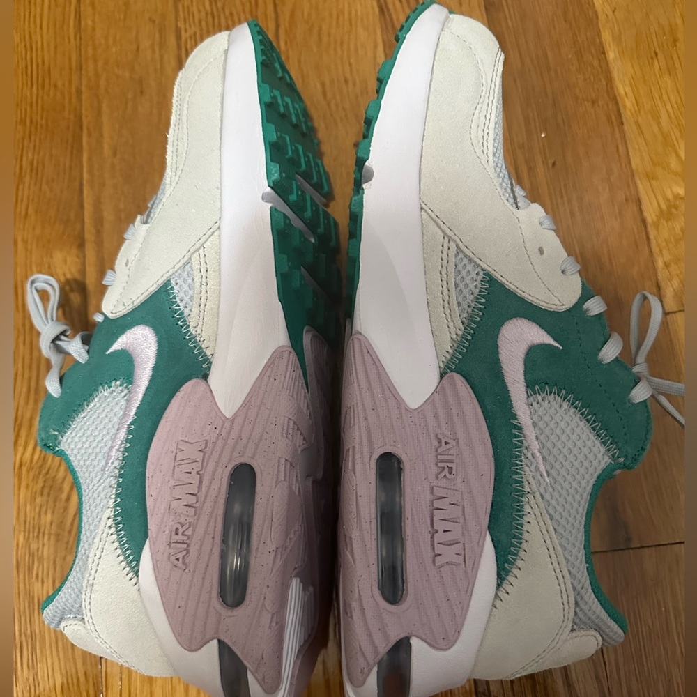 NEW NIKE AIR MAX EXCEE